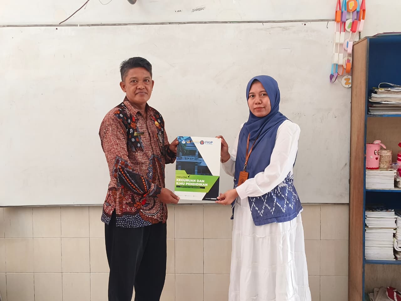 Implementasi Kerja Sama, Prodi Pendidikan Matematika FKIP Universitas Madura Perkuat Digitalisasi Pembelajaran Numerasi di Sampang
