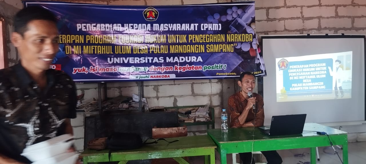 Edukasi Hukum tentang Narkoba di MI Miftahul Ulum: Program PKM Dosen Universitas Madura untuk Generasi Muda Pulau Mandangin