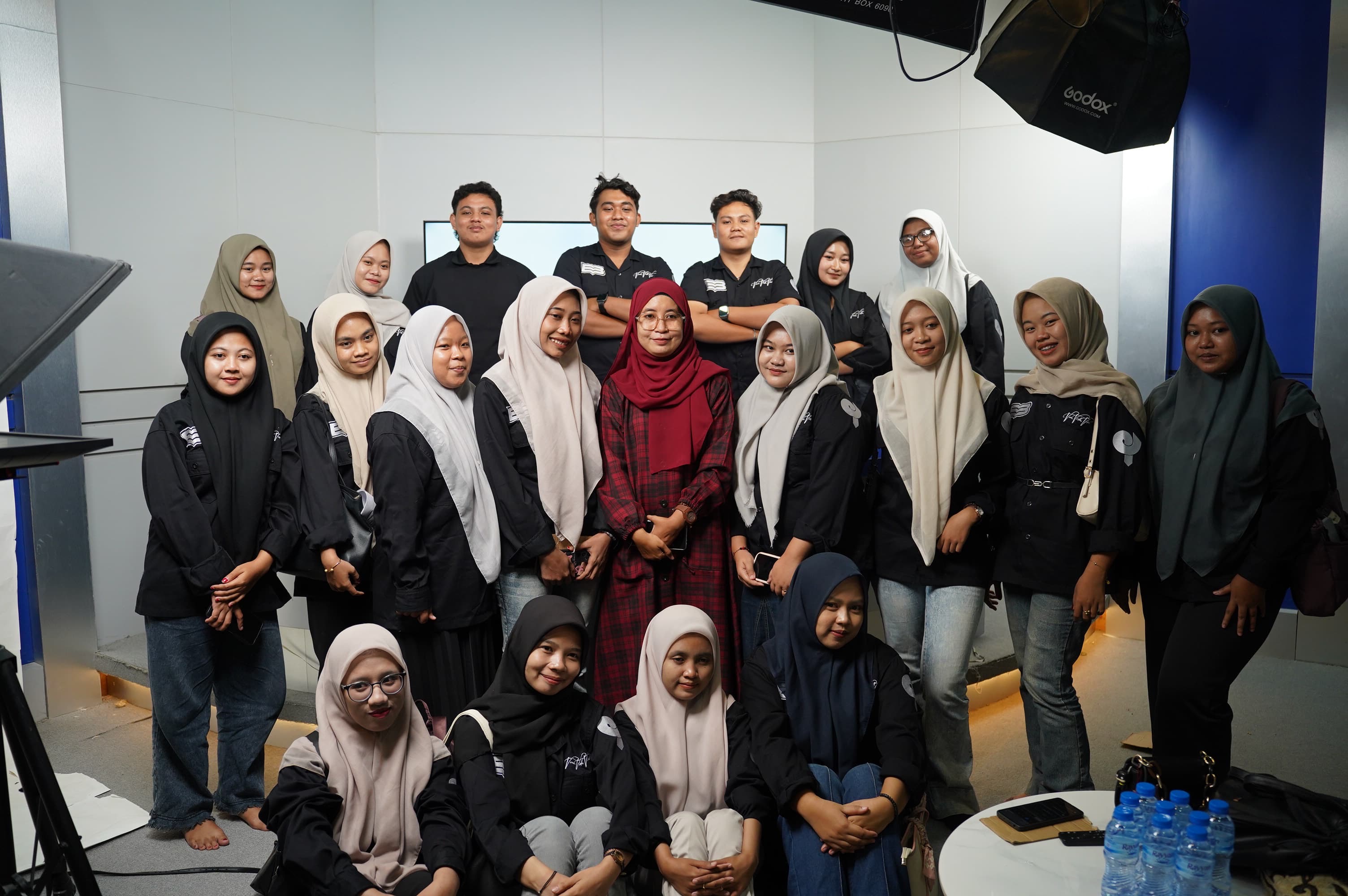 Mahasiswa Pendidikan Bahasa Indonesia Universitas Madura Belajar Jurnalistik Secara Langsung di Kabar Madura