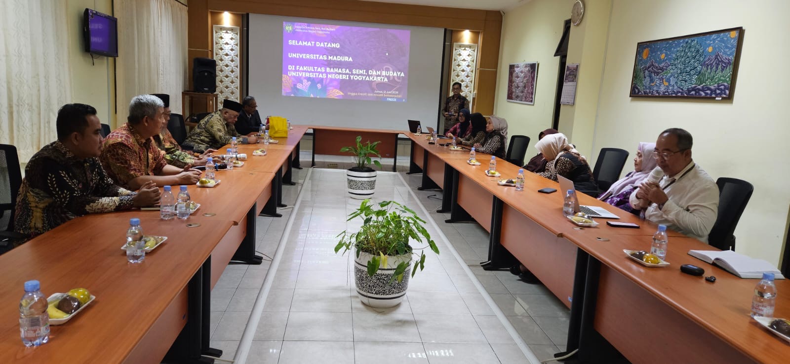 UNY Terima Kunjungan Universitas Madura untuk Konsultasi Pembukaan Prodi Pendidikan Bahasa Daerah Madura