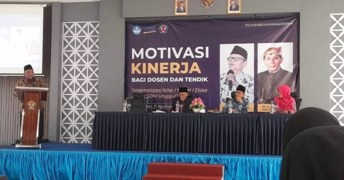 Seminar Motivasi Kinerja bagi Dosen dan Tenaga Kependidikan Universitas Madura