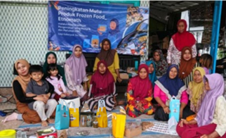 Tim Dosen FKIP Universitas Madura Laksanakan Pengabdian Masyarakat, Tingkatkan Mutu Produk Frozen Food Kelompok Ibu Nelayan