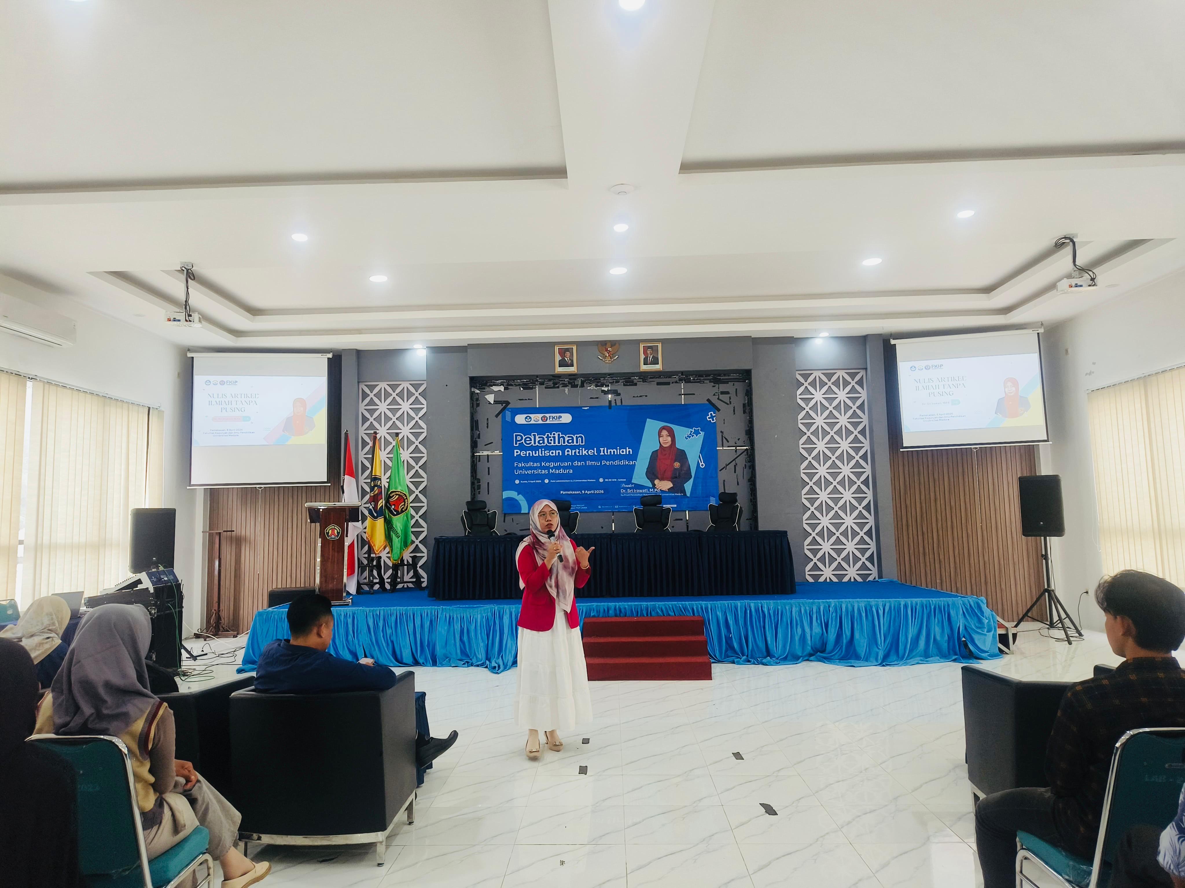 Tingkatkan Kompetensi Akademik Mahasiswa, FKIP Universitas Madura Gelar Pelatihan Artikel Ilmiah