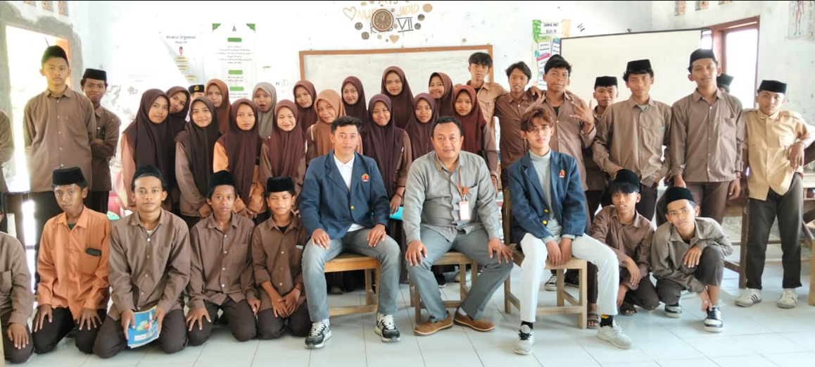 Pelatihan Penggunaan Alat Ukur Dasar Fisika di SMK Islam Nurul Jadid Kecamatan Camplong, Kabupaten Sampang